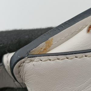 Pre-owned Loewe Hammock White Leather  shoulderbag | stylenewstar