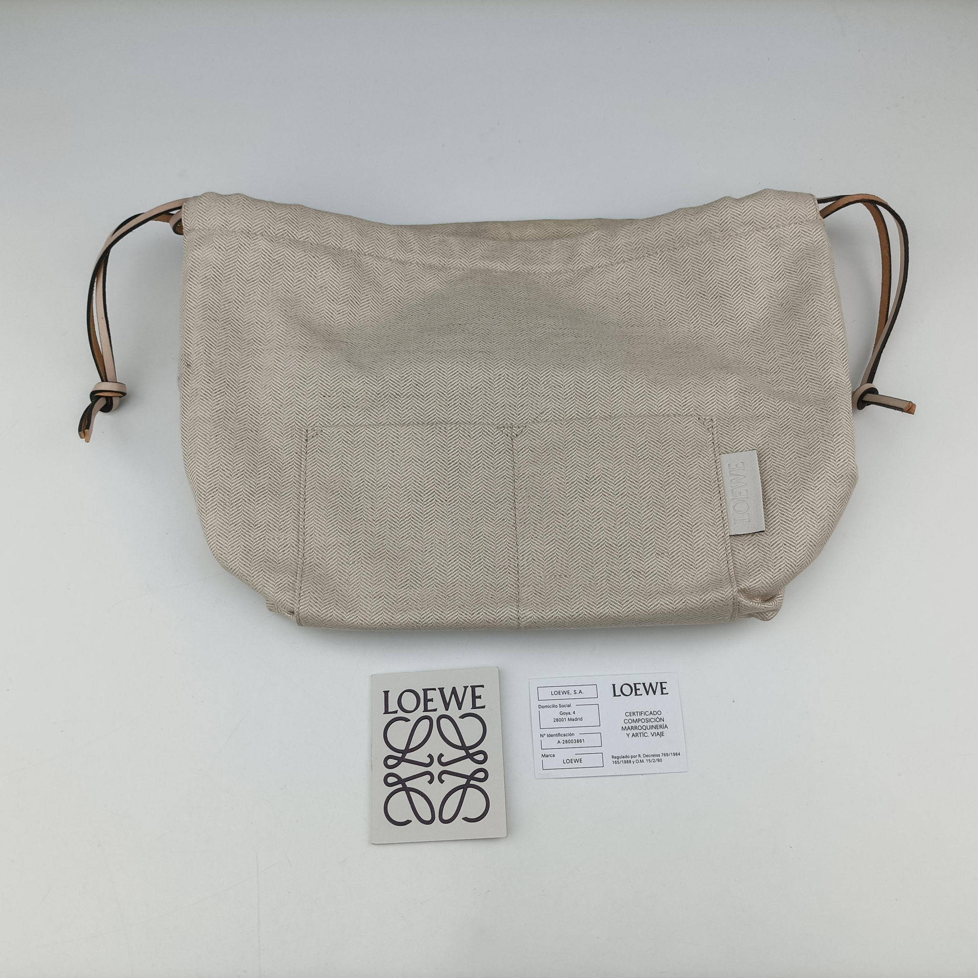 Pre-owned Loewe Hammock White Leather  shoulderbag | stylenewstar