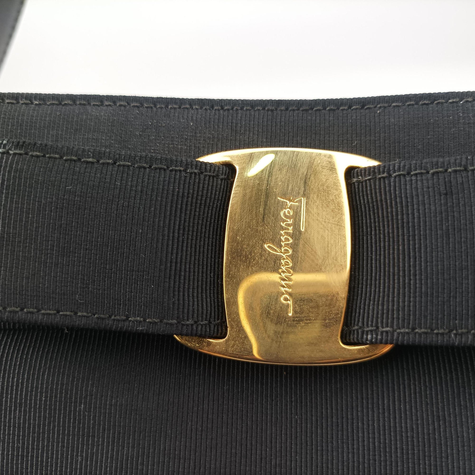 Pre-owned Ferragamo Vara Black fabric  handbag | stylenewstar