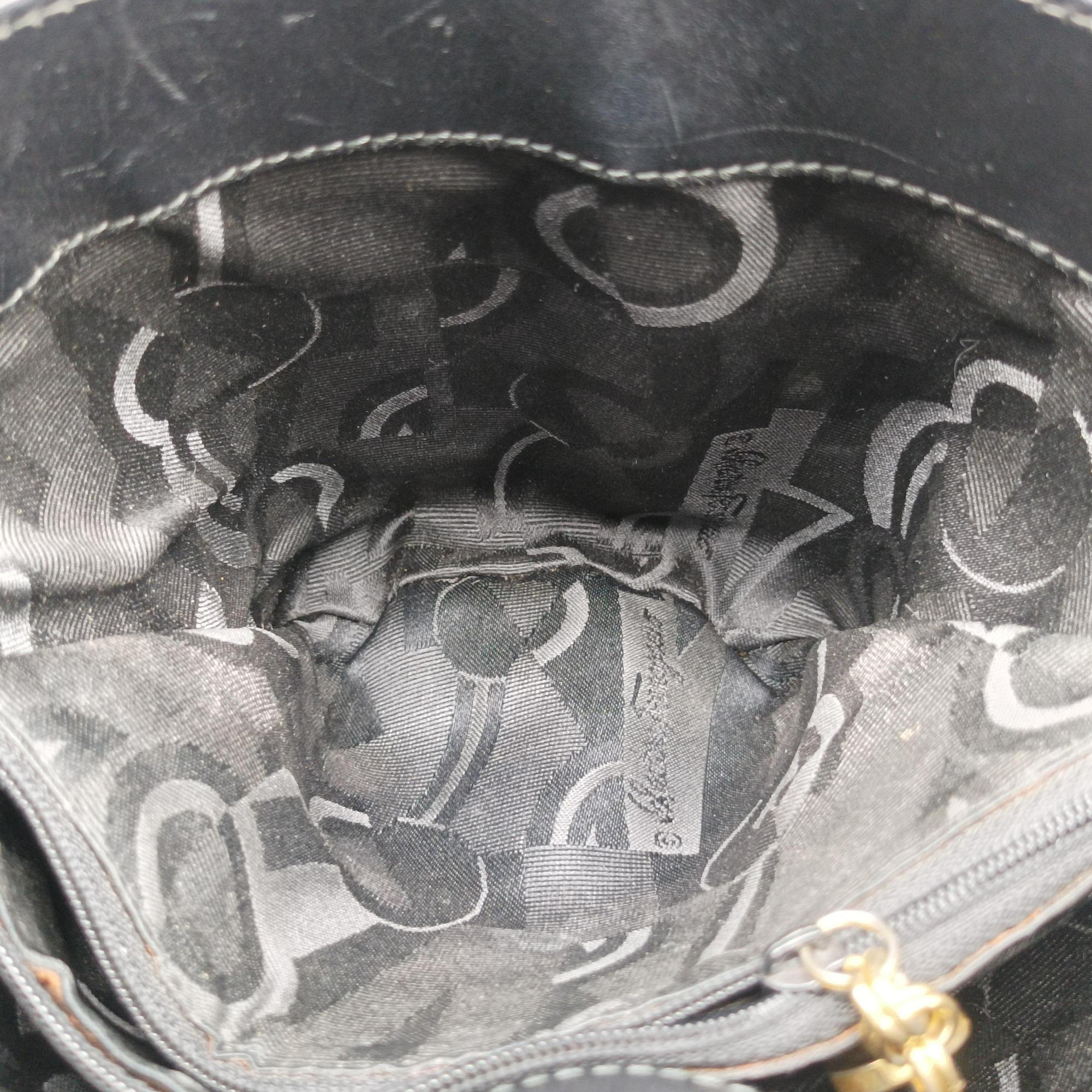 Pre-owned Ferragamo Vara Black fabric  handbag | stylenewstar