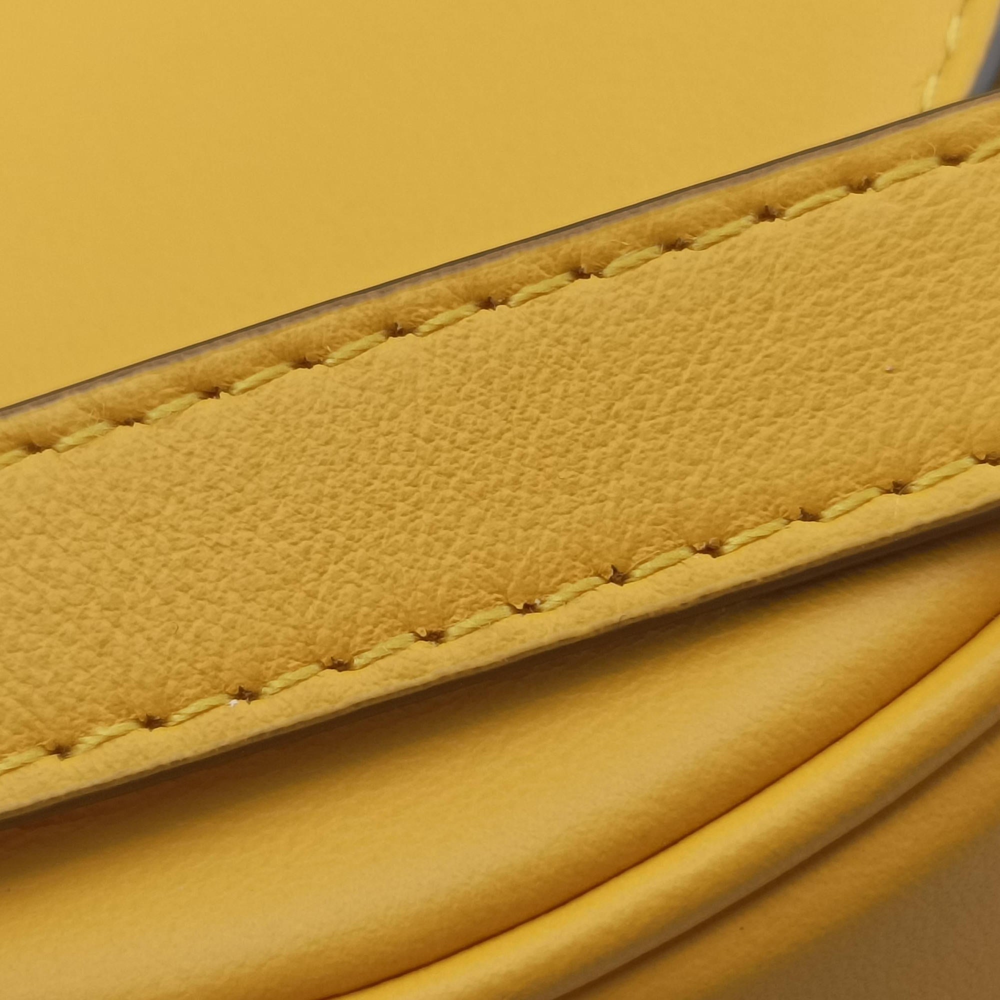 Secondhand Fendi Aurock Camera Case Mini Yellow Suede × Leather 8BS058 shoulderbag | stylenewstar