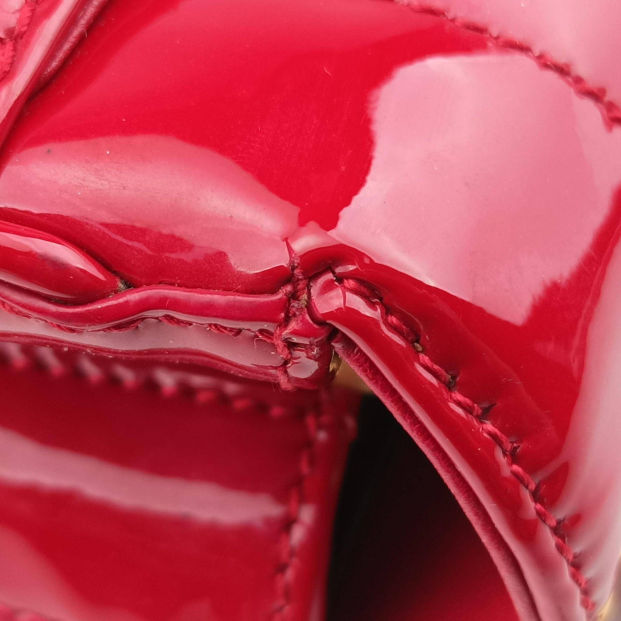 Vintage Yves Saint Laurent VICKY Red Patent Leather 538439 shoulderbag | stylenewstar