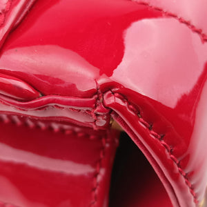 Vintage Yves Saint Laurent VICKY Red Patent Leather 538439 shoulderbag | stylenewstar