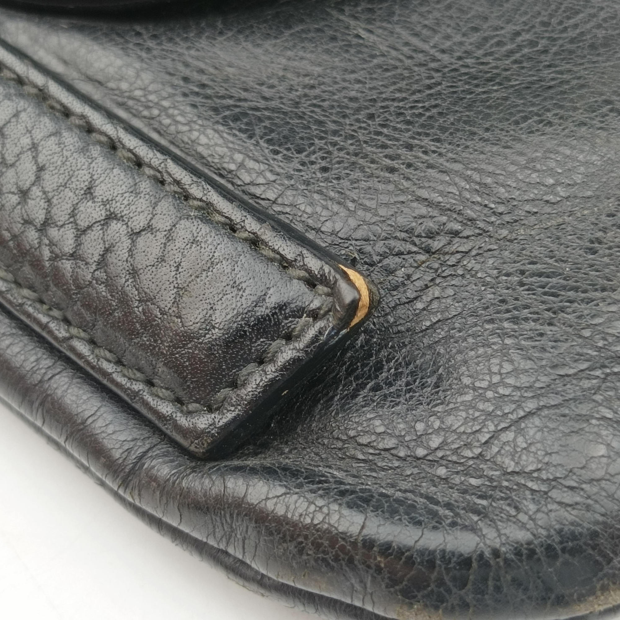 Pre-owned Yves Saint Laurent Vavin Black Leather 150273 shoulderbag | stylenewstar