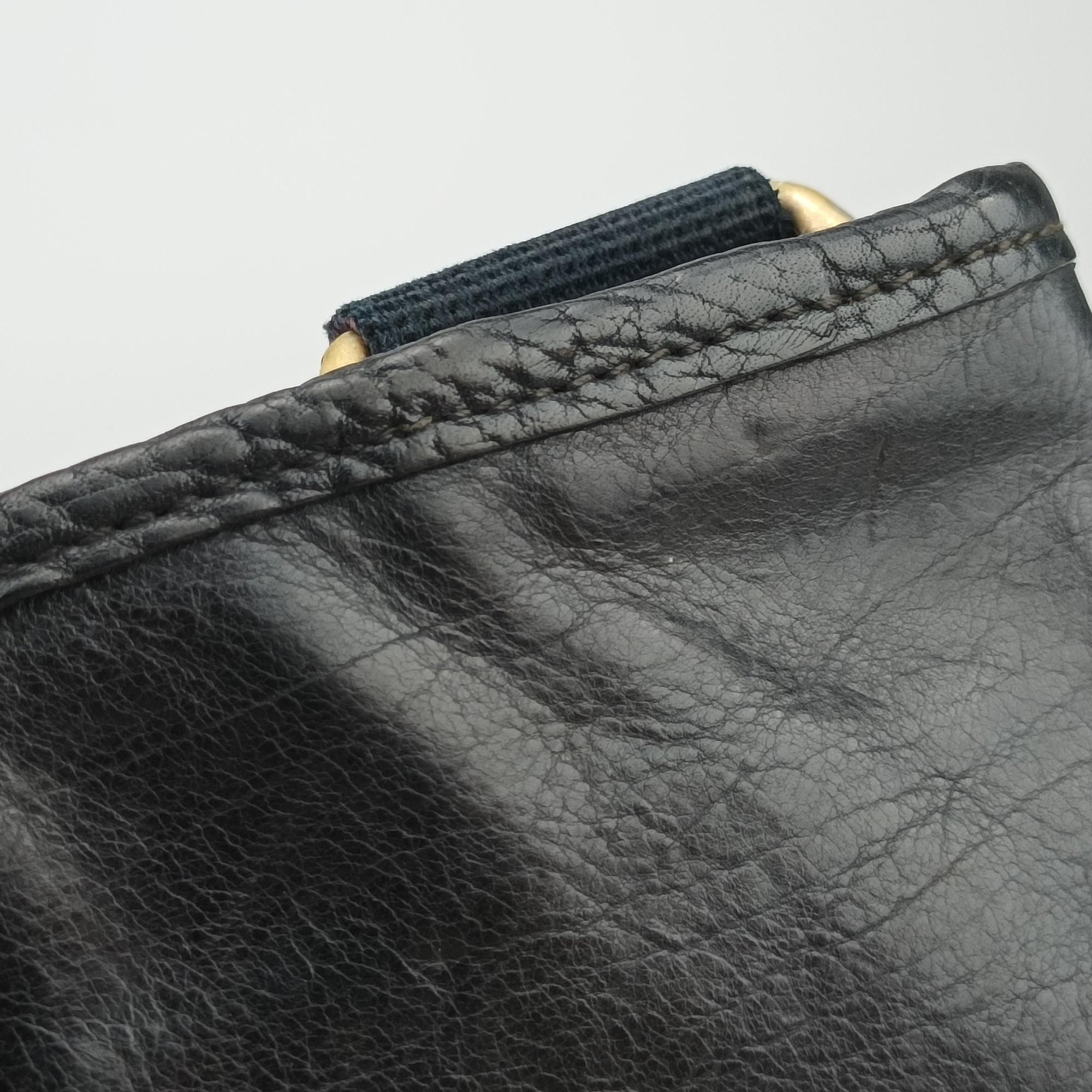 Pre-owned Yves Saint Laurent Vavin Black Leather 150273 shoulderbag | stylenewstar