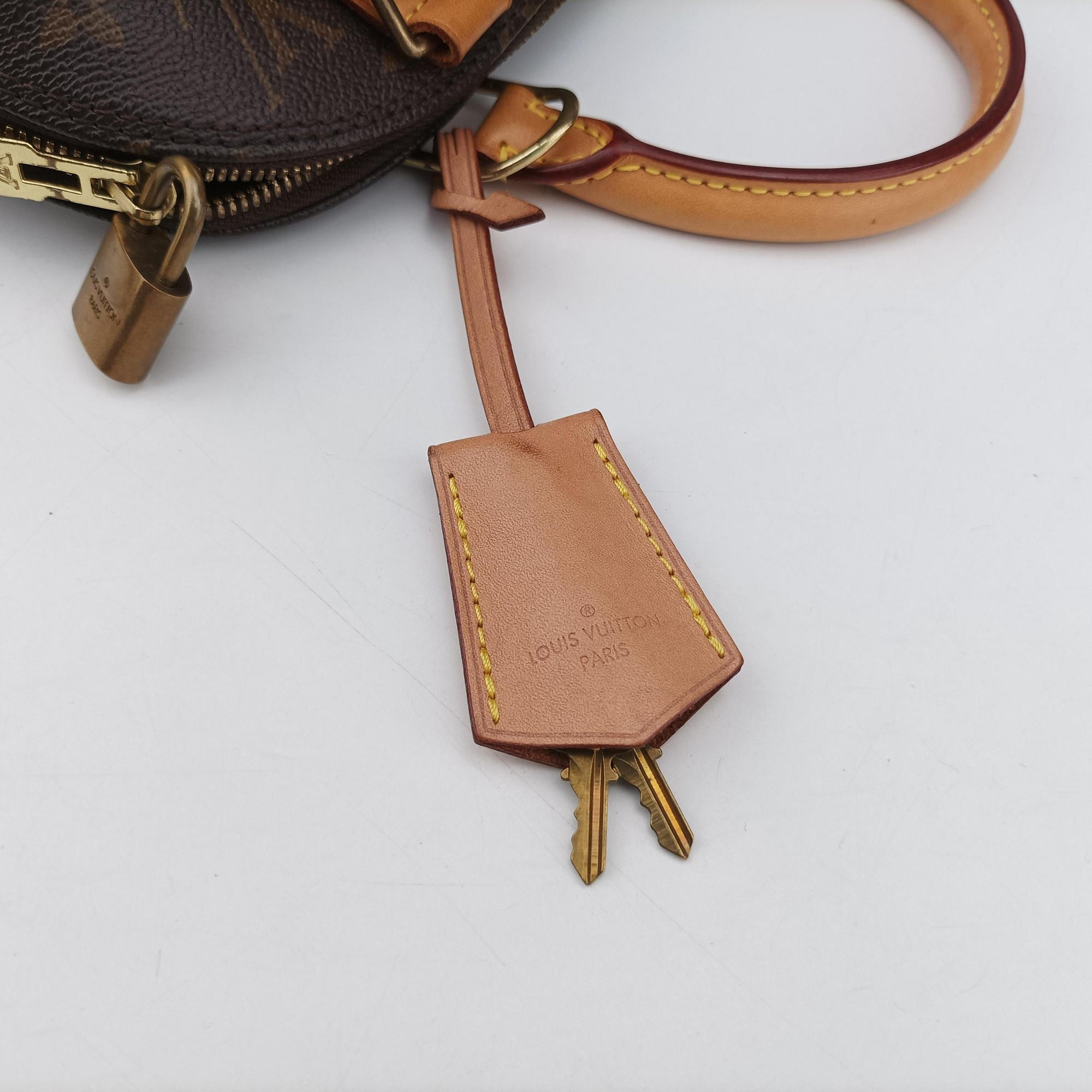 Pre-owned Louis Vuitton Alma BB　 Brown Monogram Canvas M53152 shoulderbag | stylenewstar