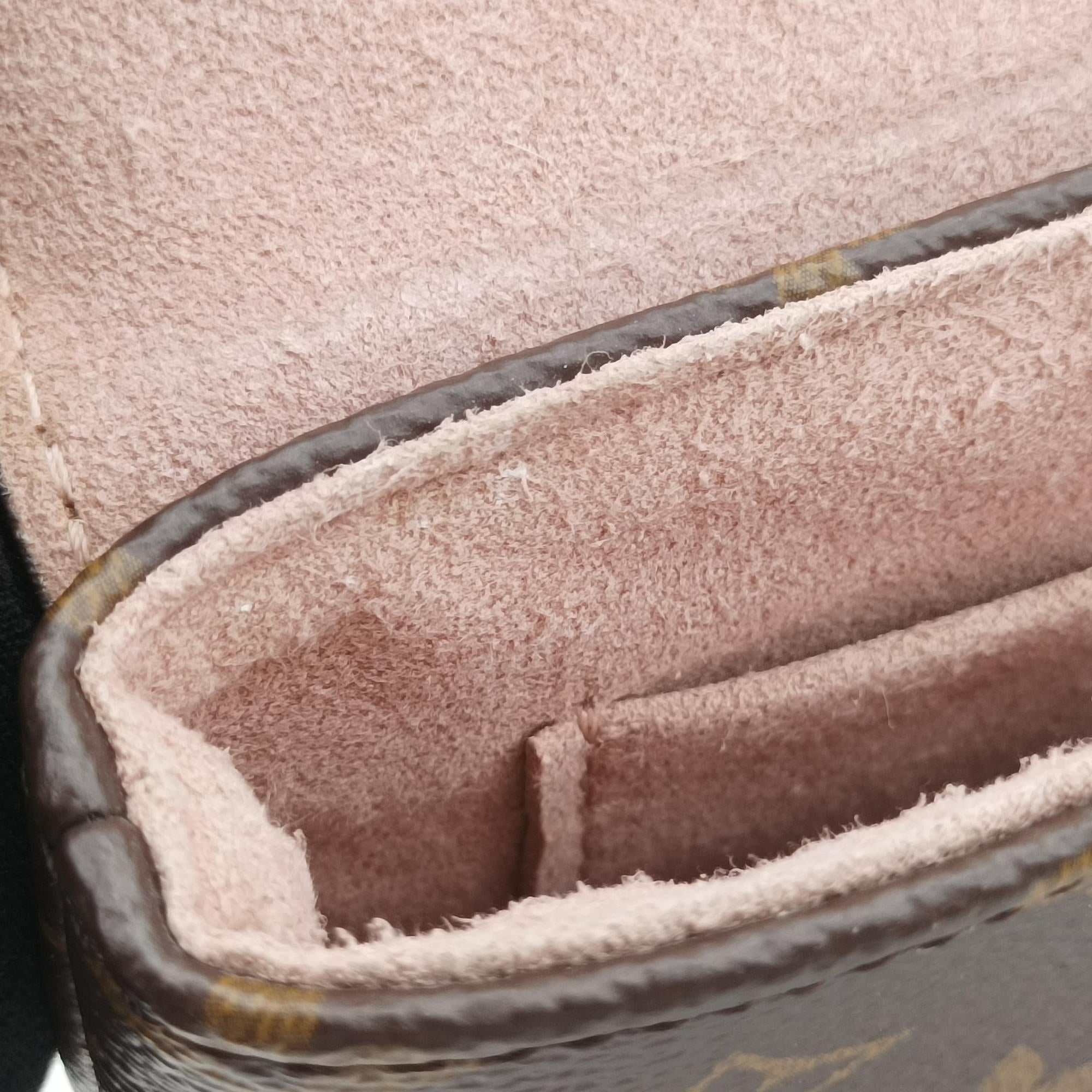 Secondhand Louis Vuitton LOCKY BB Brown×ROSE POUDRE Monogram Canvas×calf leather M44080 shoulderbag | stylenewstar