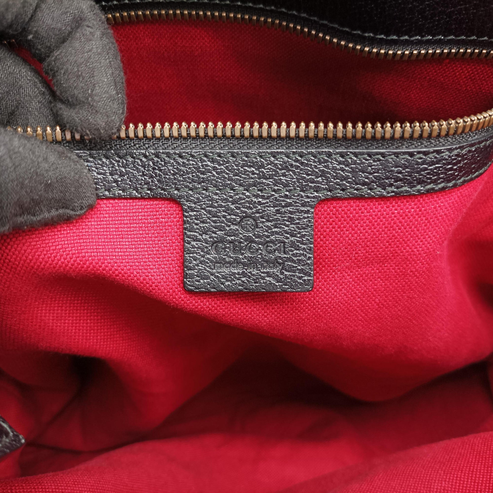 Pre-owned Gucci Sherry (Web) Black Leather 429036 shoulderbag | stylenewstar