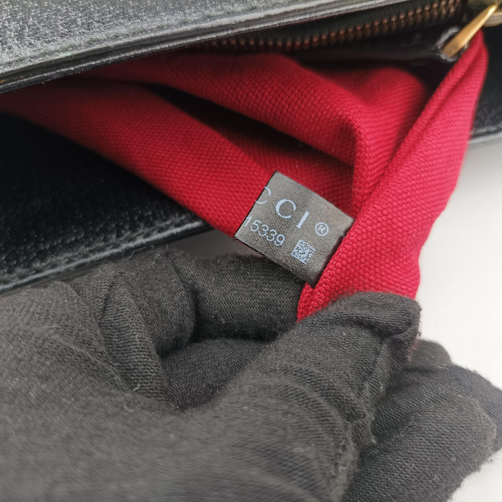 Pre-owned Gucci Sherry (Web) Black Leather 429036 shoulderbag | stylenewstar