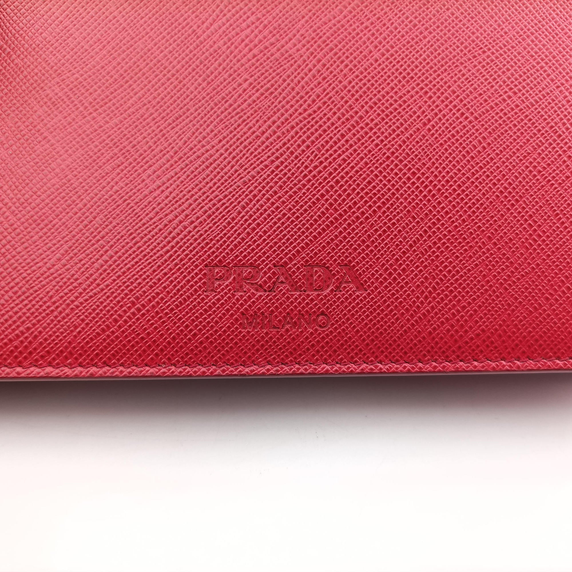 Pre-owned Prada heart lock Red Saffiano Leather  shoulderbag | stylenewstar