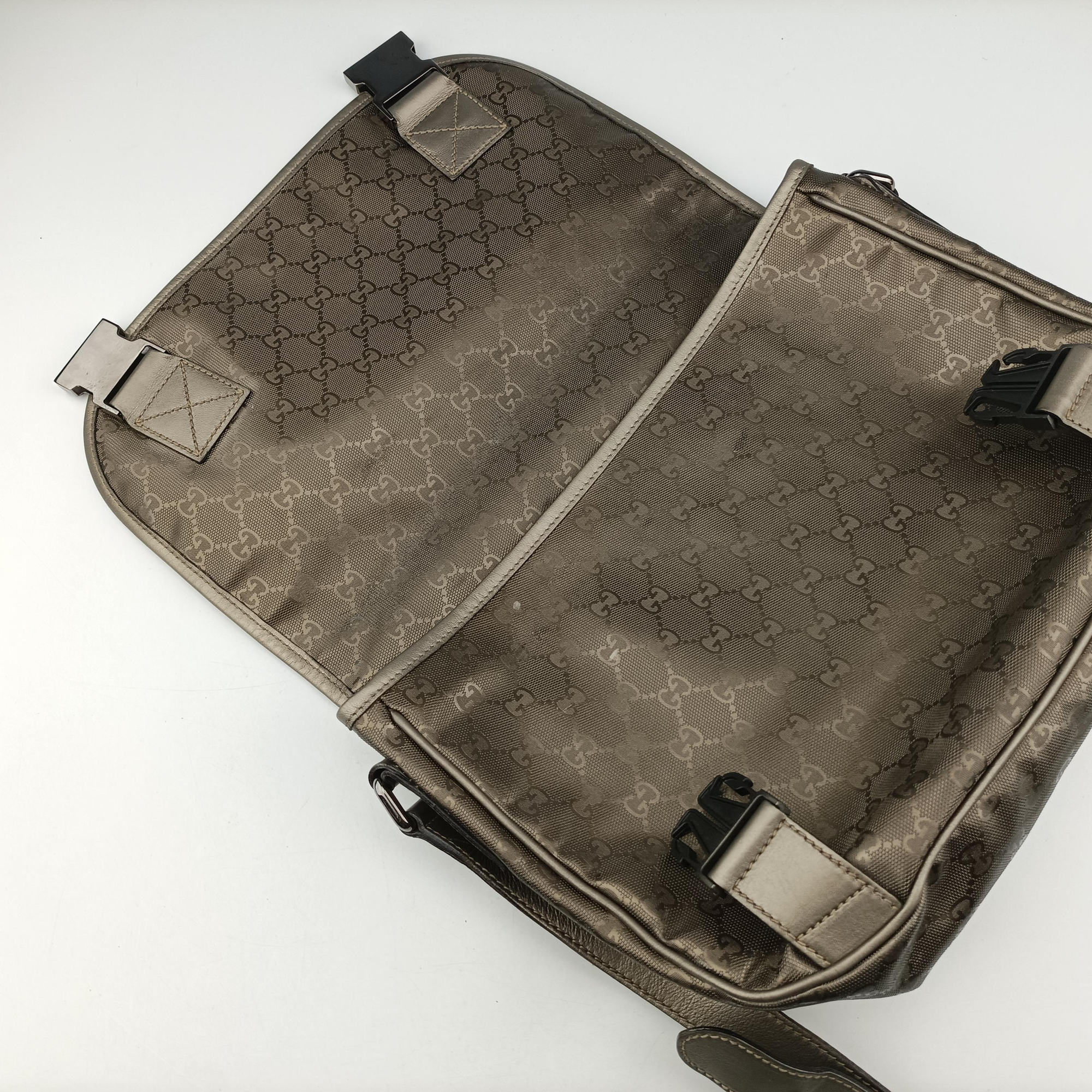 Vintage Gucci GG Plus Messenger Golden PVC coated canvas×leather 201732 shoulderbag | stylenewstar