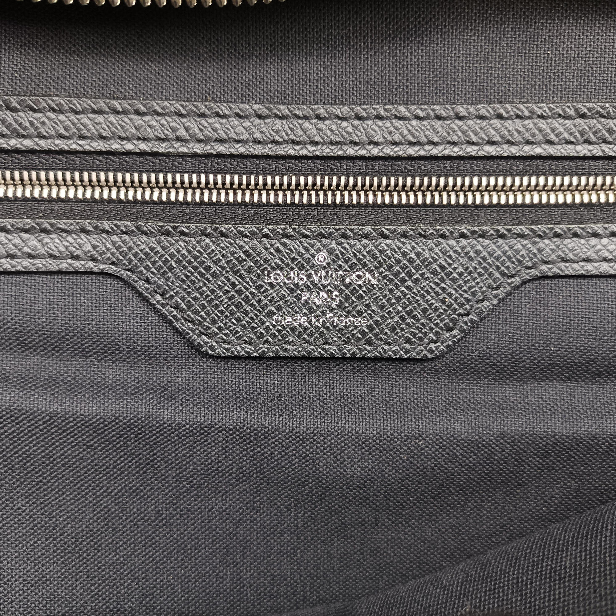 Pre-owned Louis Vuitton IGOR Ardoise Taiga M31172 handbag | stylenewstar