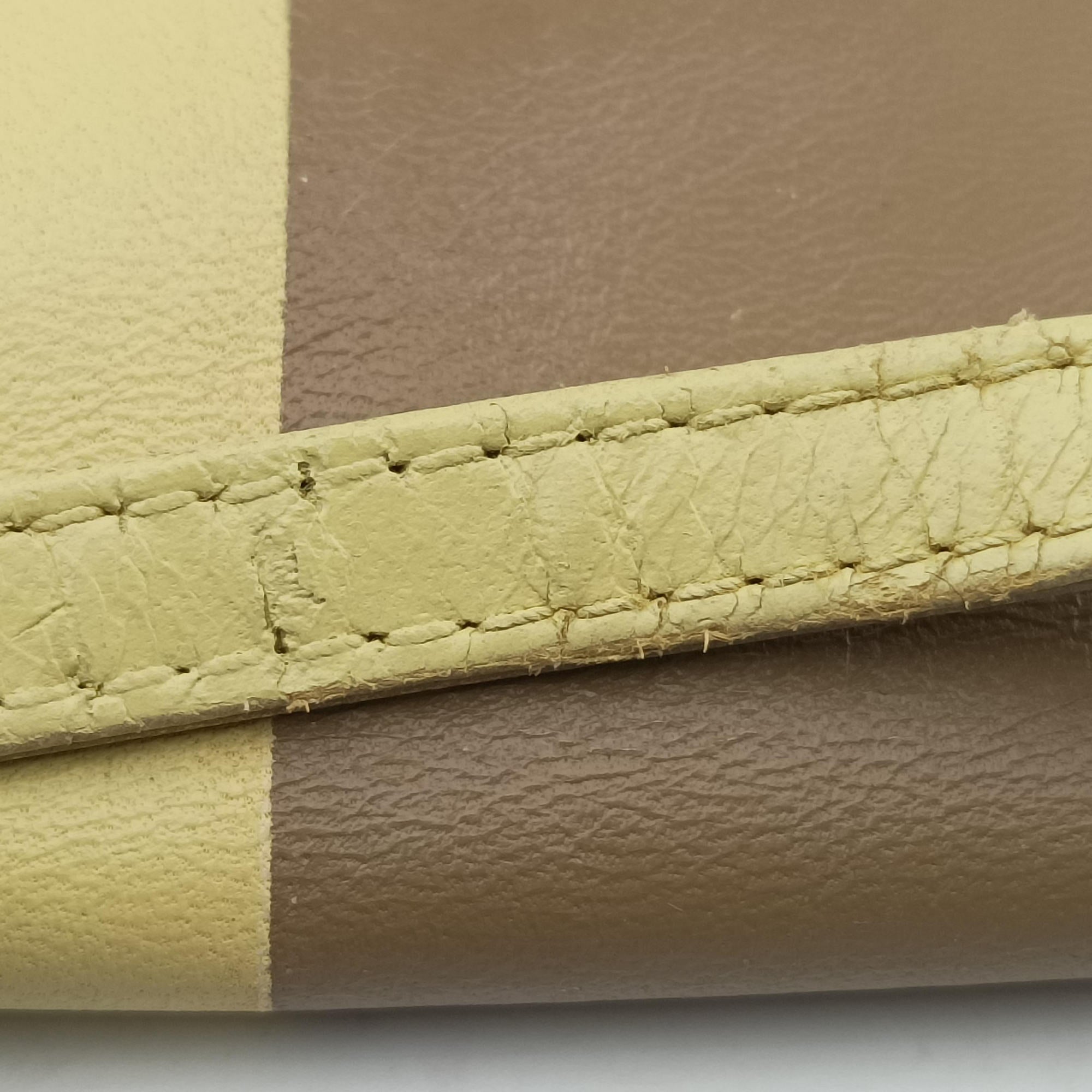 Pre-owned Fendi Baguette Brown × Yellow lambskin  handbag | stylenewstar
