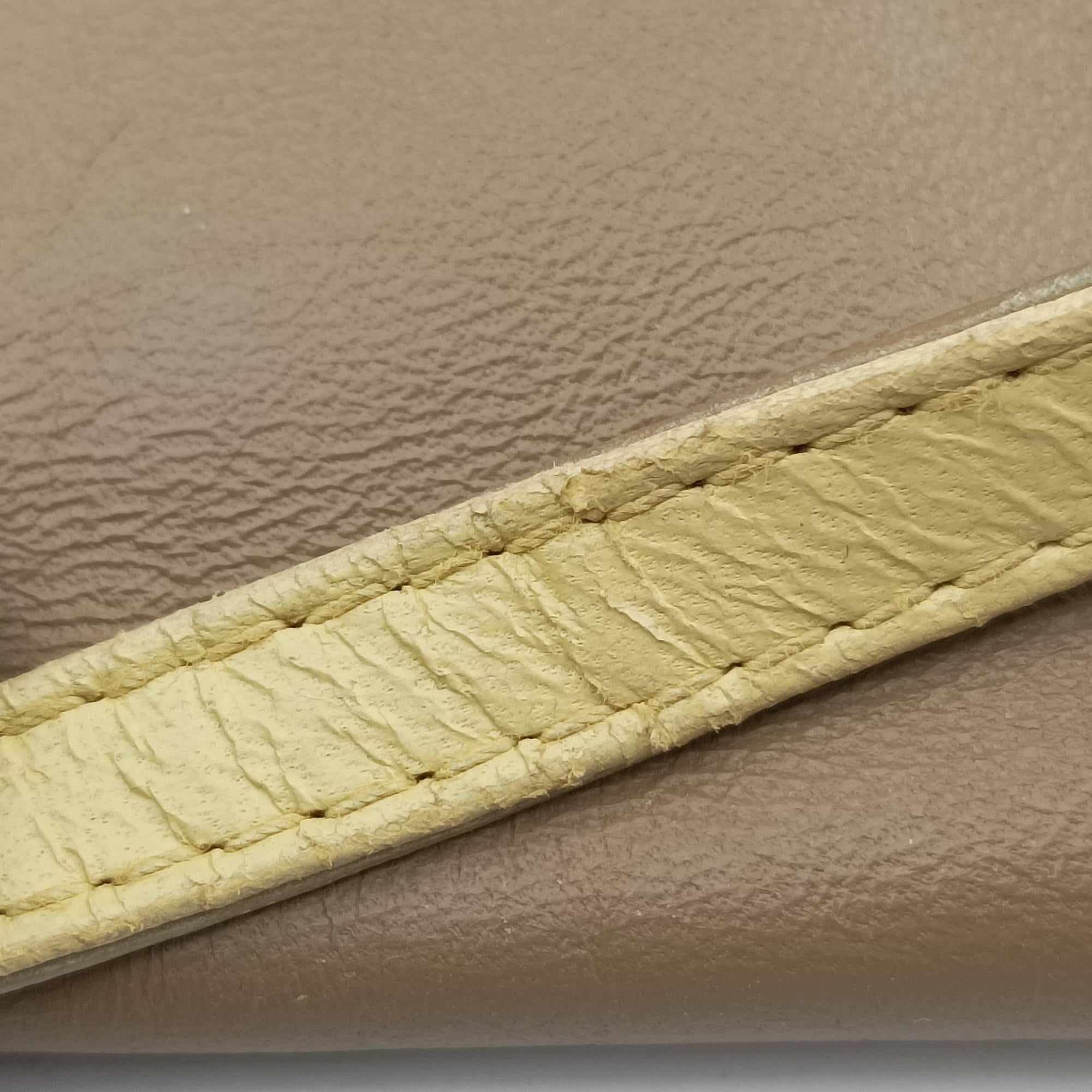 Pre-owned Fendi Baguette Brown × Yellow lambskin  handbag | stylenewstar