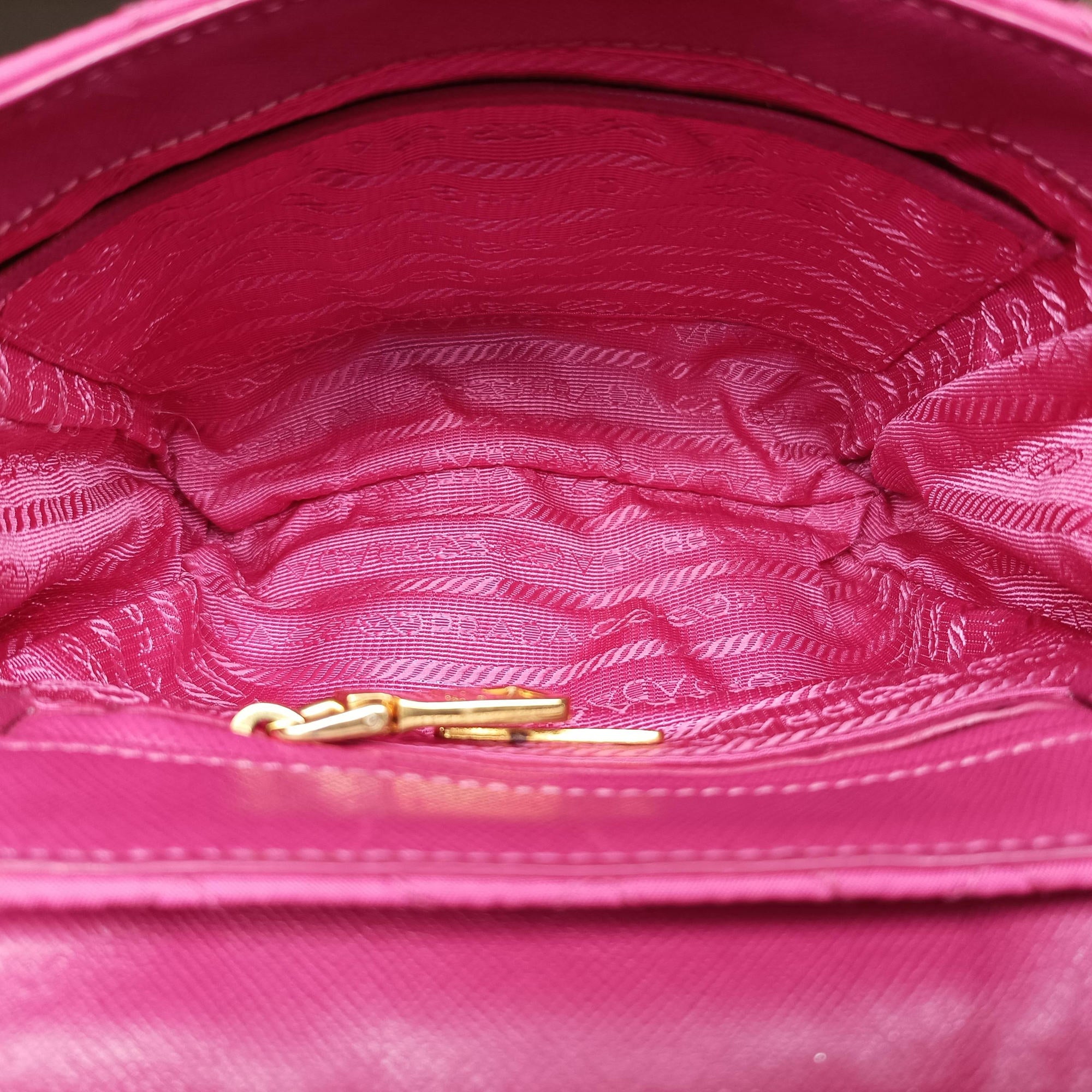 Secondhand Prada Chain Quilting Flap Rose nylon  shoulderbag | stylenewstar