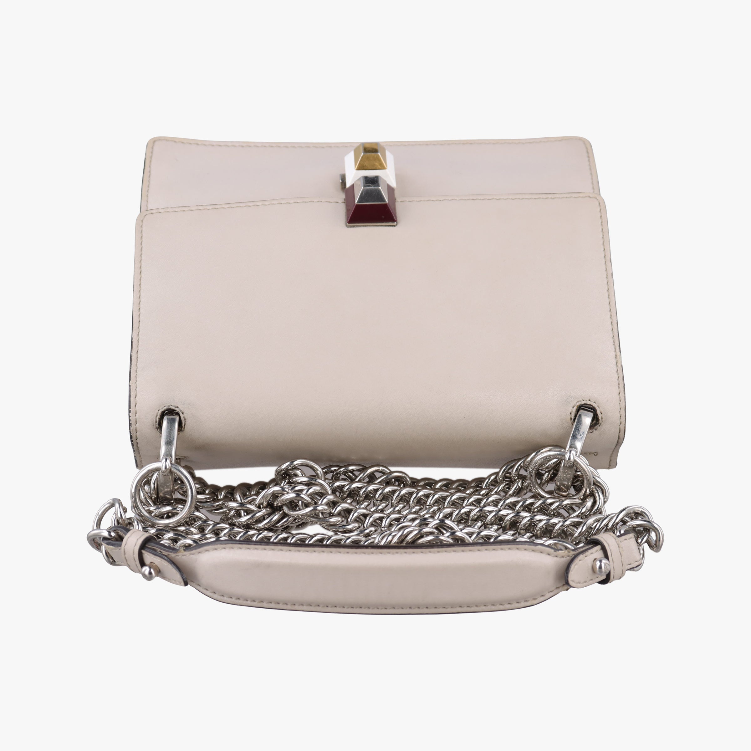 Pre-owned Fendi Studded Kan I Beige Leather 8M0381 shoulderbag | stylenewstar