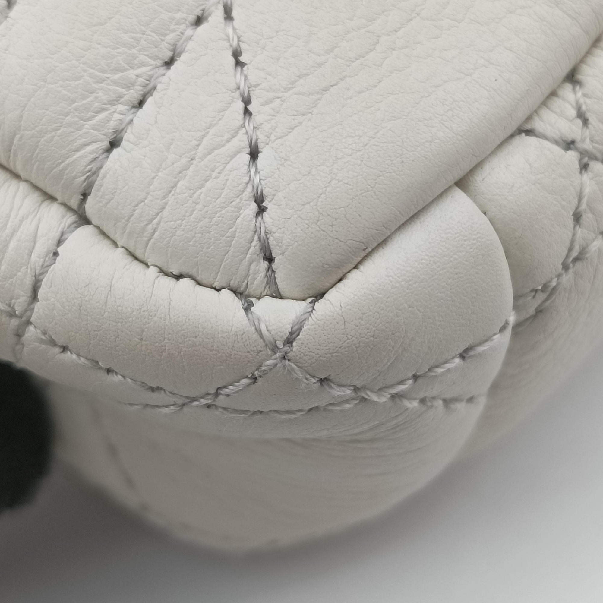 Secondhand Christian Dior Caro micro White Leather  shoulderbag | stylenewstar