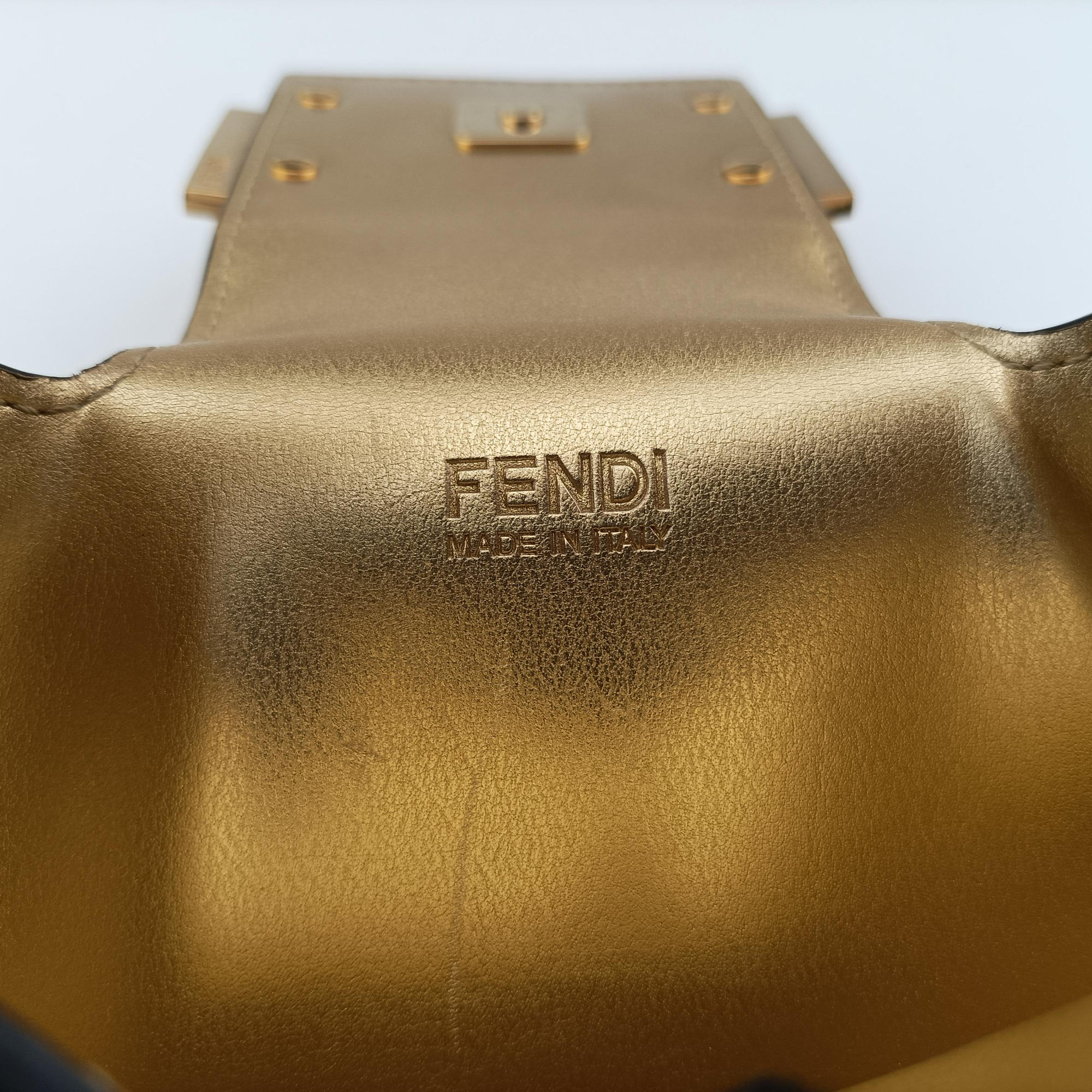 Pre-owned Fendi Cookie Mini White Leather 8BS065 handbag | stylenewstar