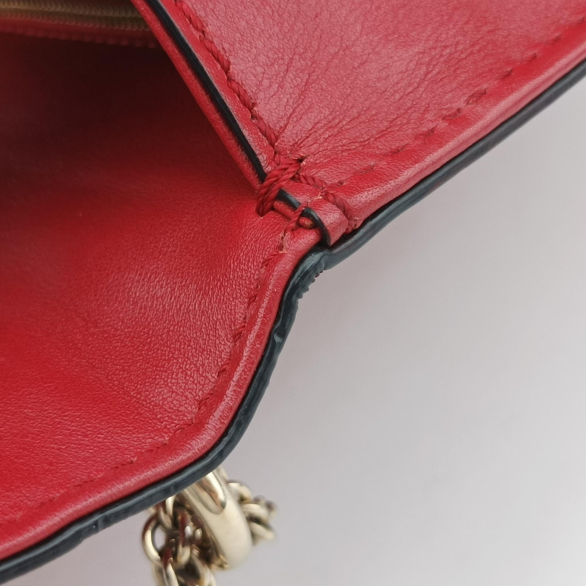 Pre-owned Valentino Rockstud Glam Lock Red Leather  shoulderbag | stylenewstar