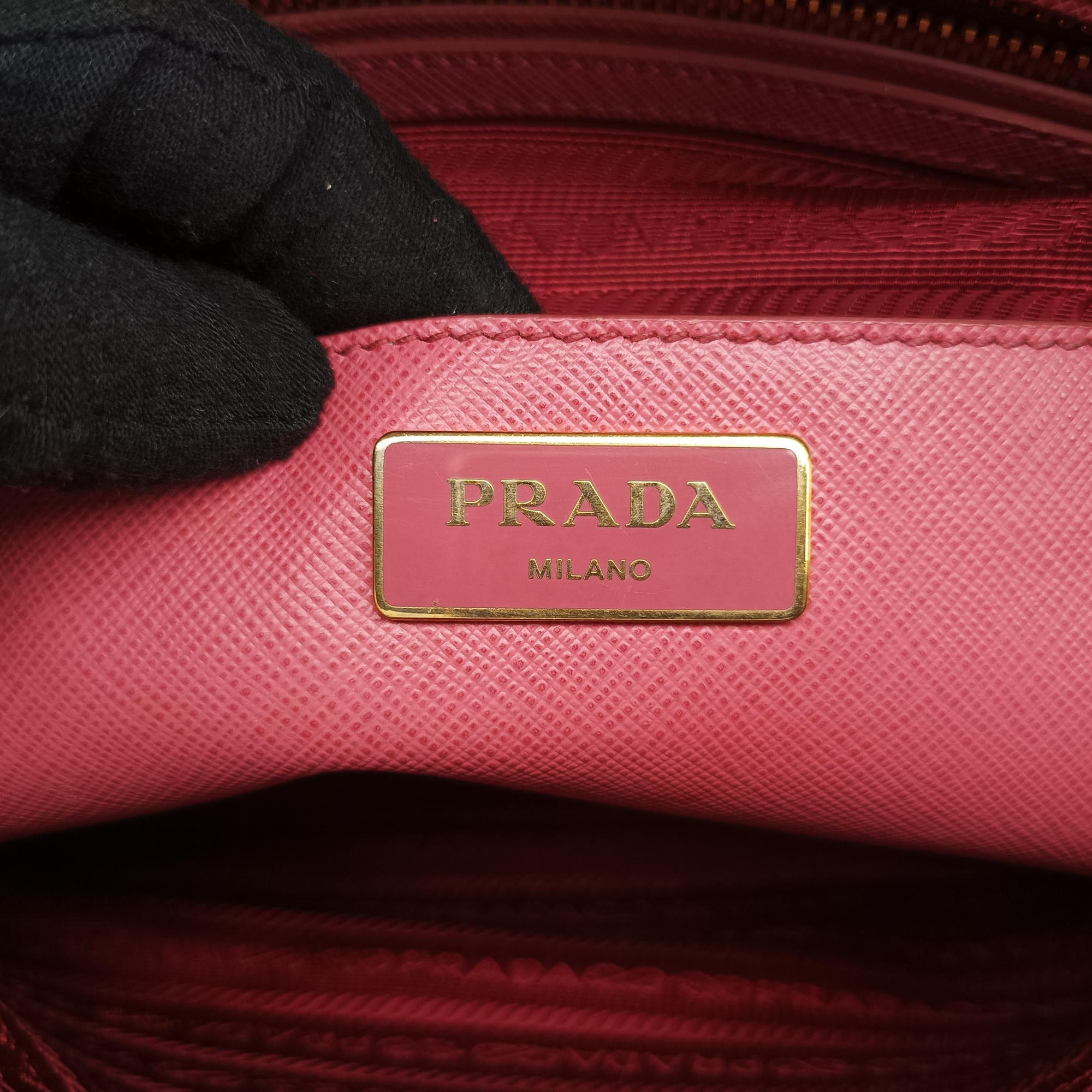 Pre-owned Prada Promenade Pink SAFFIANO Leather BN2558 handbag | stylenewstar