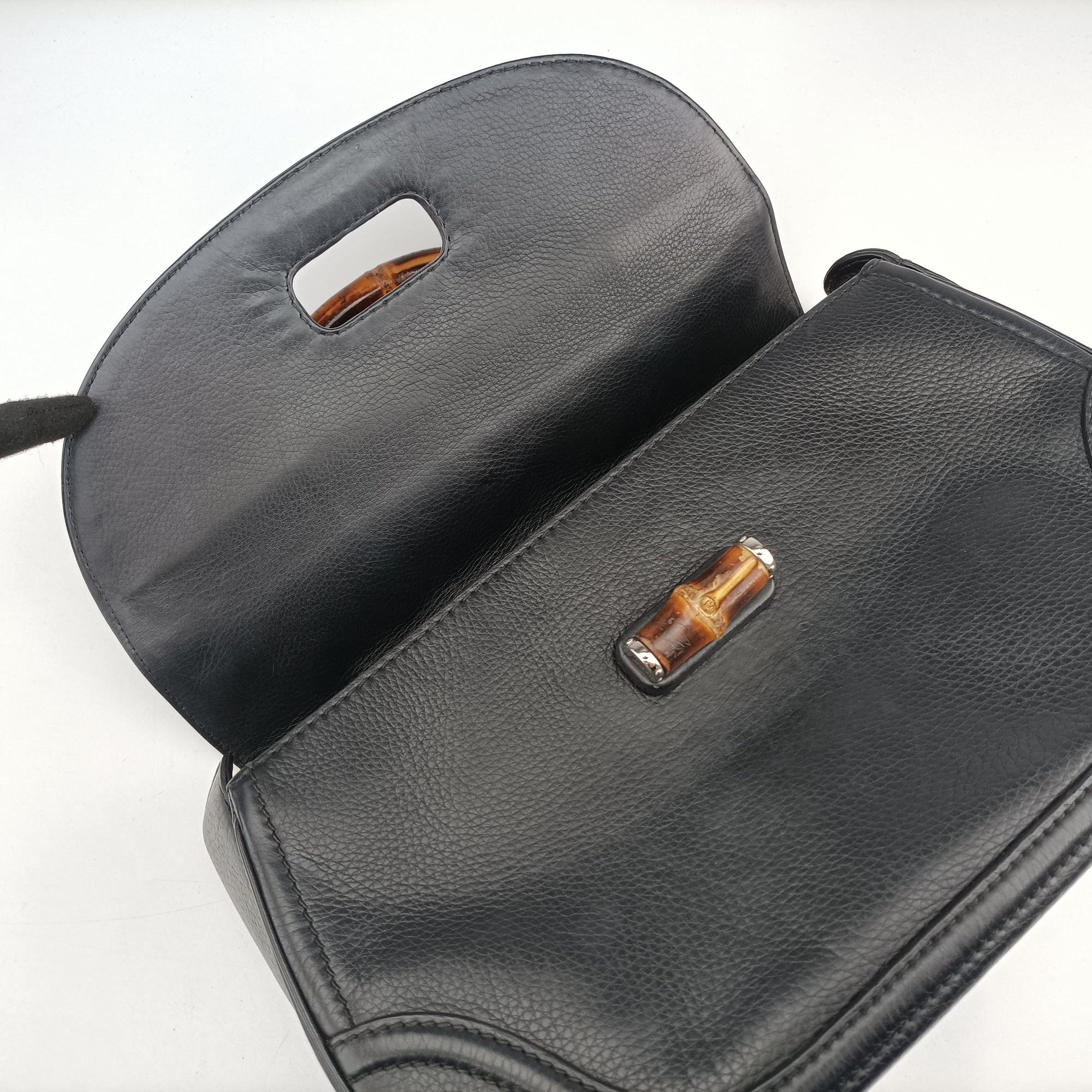 Vintage Gucci New Bamboo Black Leather 240241 shoulderbag | stylenewstar