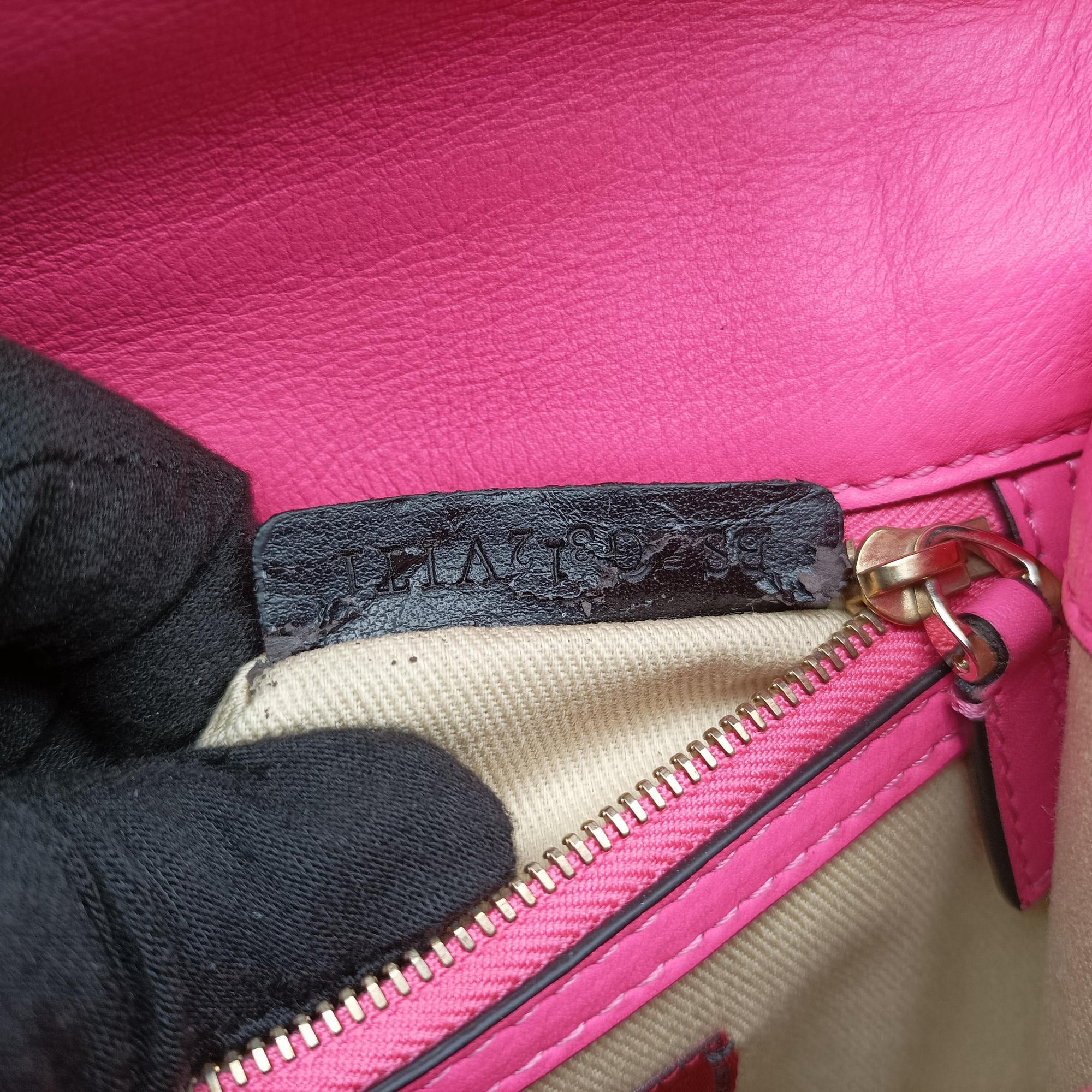 Secondhand Valentino Rockstud Glam Lock Pink Leather  shoulderbag | stylenewstar