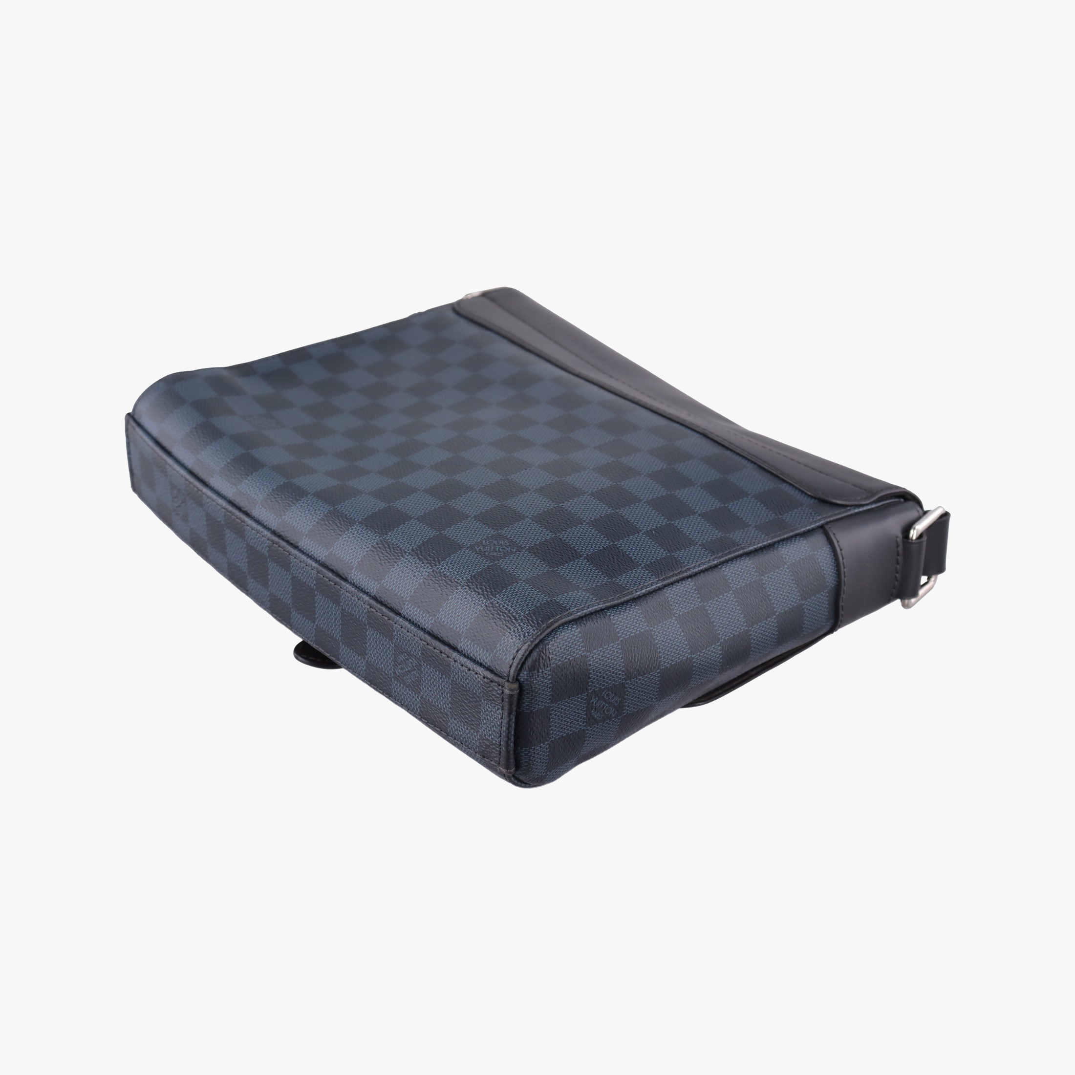 Pre-owned Louis Vuitton Newport Messenger PM black×navy Damier Cobalt N41587 shoulderbag | stylenewstar