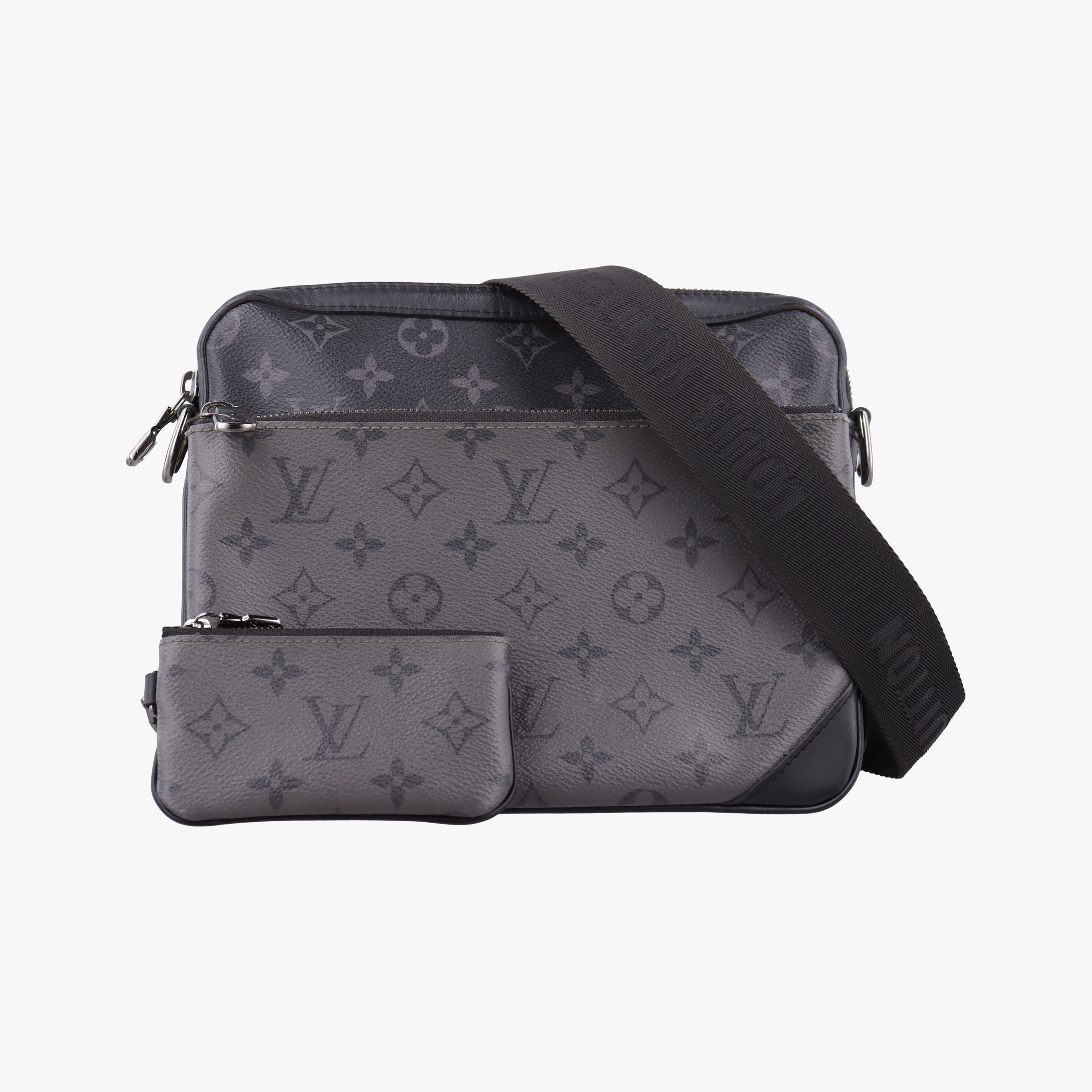 Secondhand Louis Vuitton Trio Messenger black Monogram Eclipse Reverse M69443 shoulderbag | stylenewstar