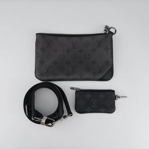 Secondhand Louis Vuitton Trio Messenger black Monogram Eclipse Reverse M69443 shoulderbag | stylenewstar