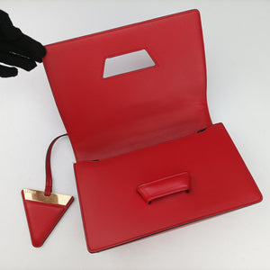 Pre-owned Loewe Barcelona Red Leather  shoulderbag | stylenewstar