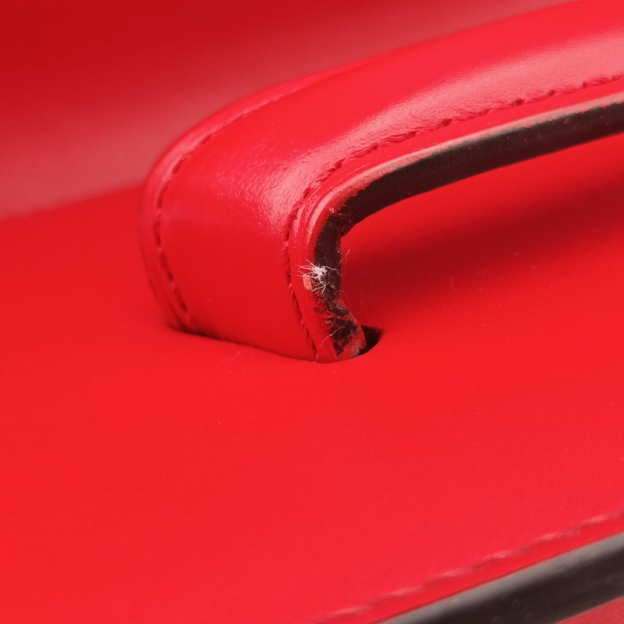 Pre-owned Loewe Barcelona Red Leather  shoulderbag | stylenewstar
