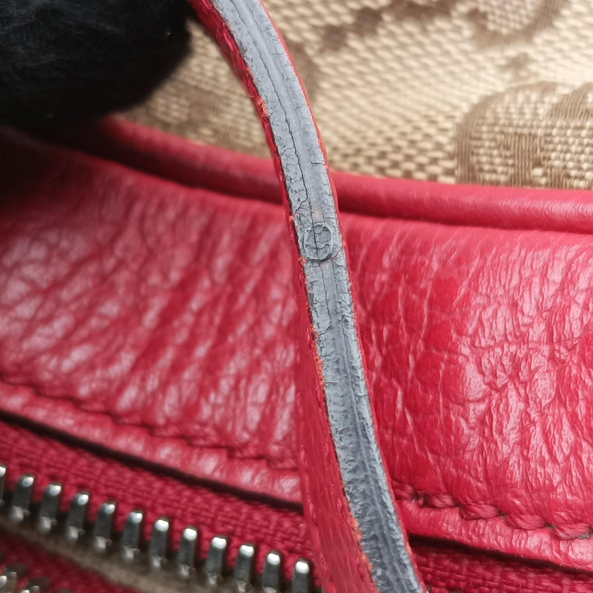 Pre-owned Gucci Bree Microguccissima Beige x red Canvas×Leather 449413 shoulderbag | stylenewstar