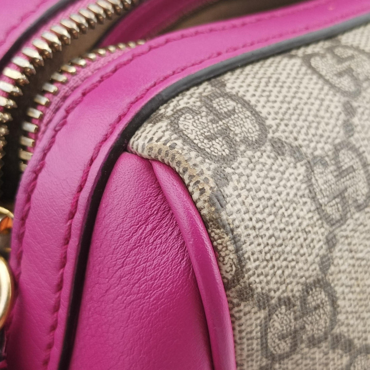 Pre-owned Gucci GG SUPREME beige×red×pink PVC coated canvas×Leather 409529 shoulderbag | stylenewstar