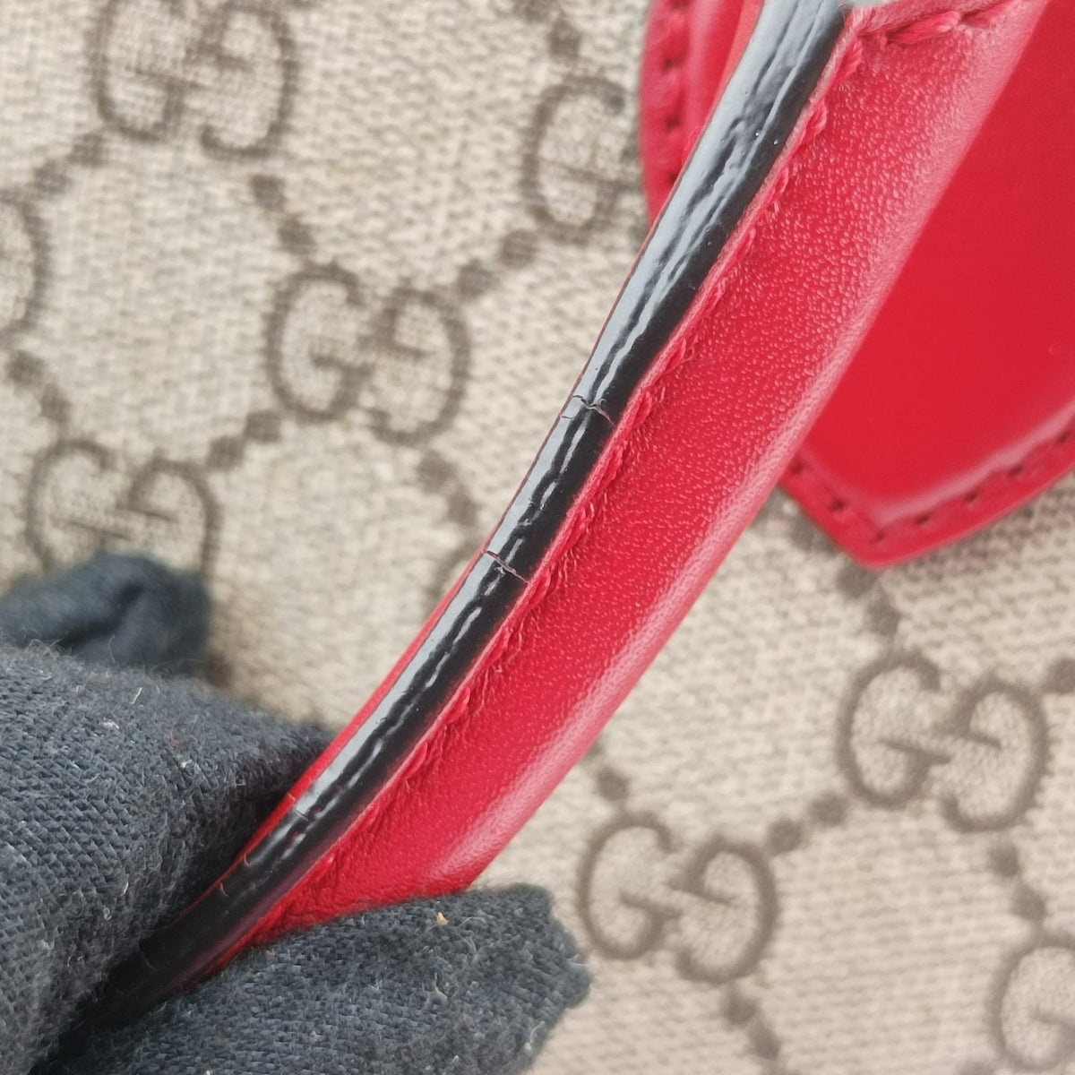 Pre-owned Gucci GG SUPREME beige×red×pink PVC coated canvas×Leather 409529 shoulderbag | stylenewstar