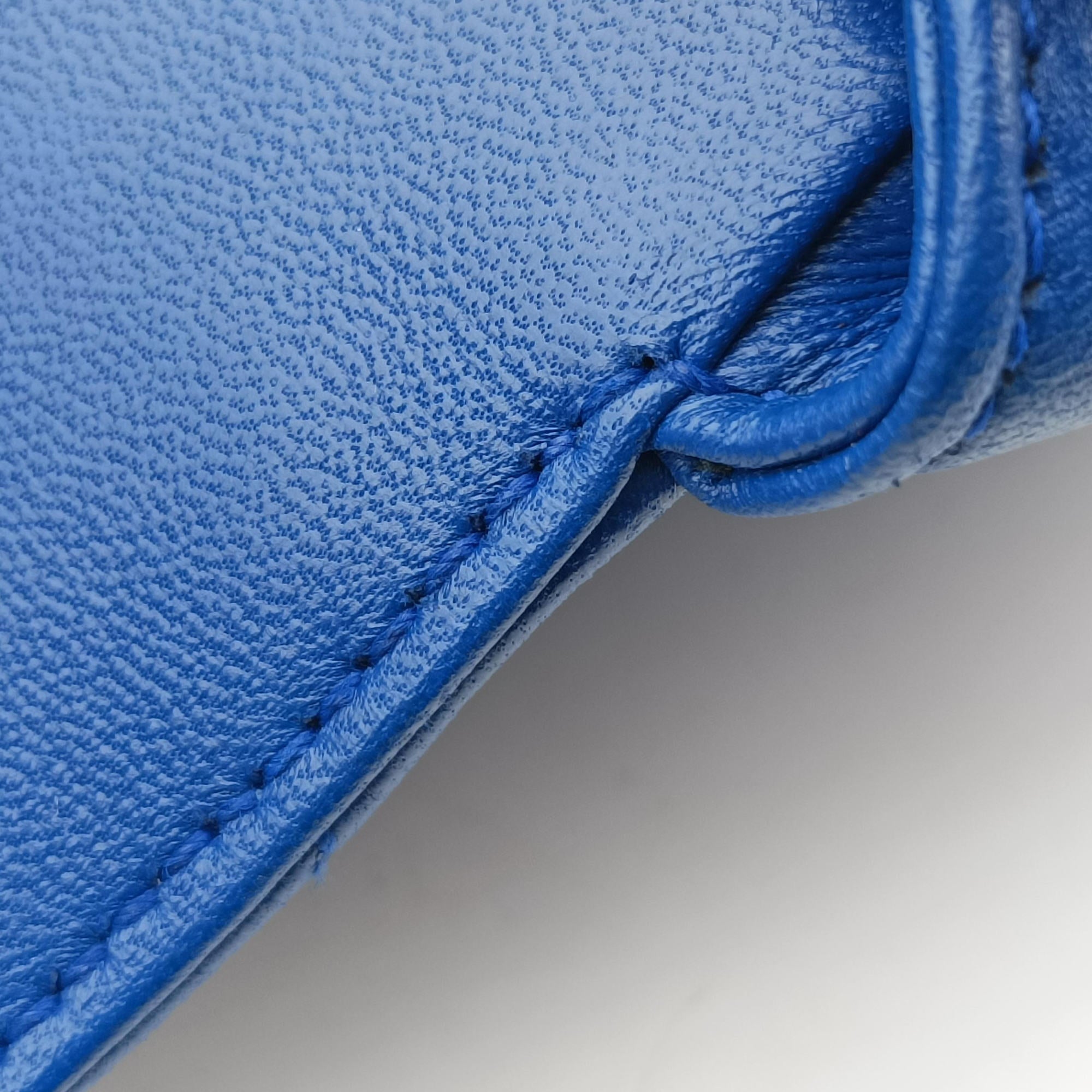 Secondhand Yves Saint Laurent Baby Chai Blue Leather 399289 shoulderbag | stylenewstar