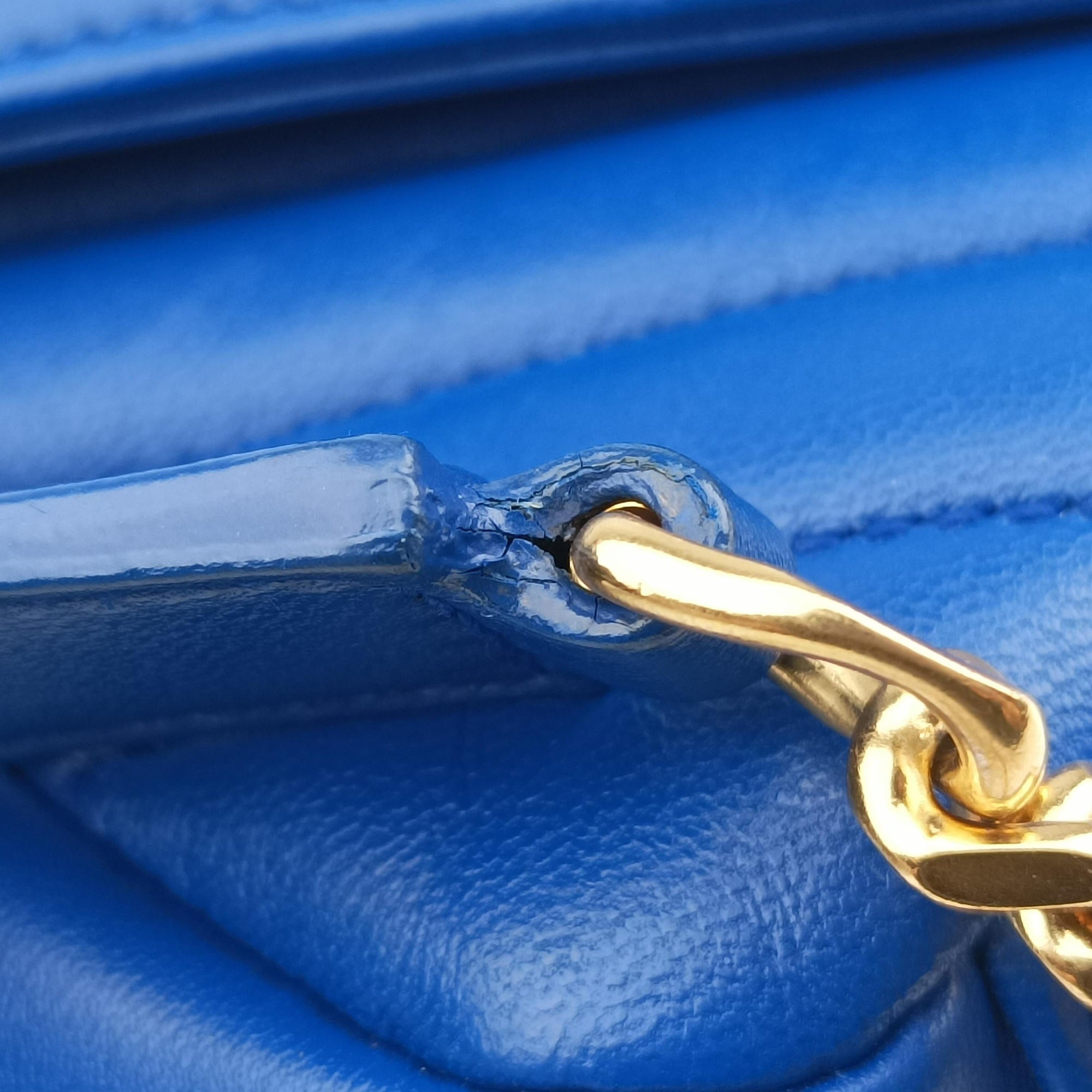 Secondhand Yves Saint Laurent Baby Chai Blue Leather 399289 shoulderbag | stylenewstar
