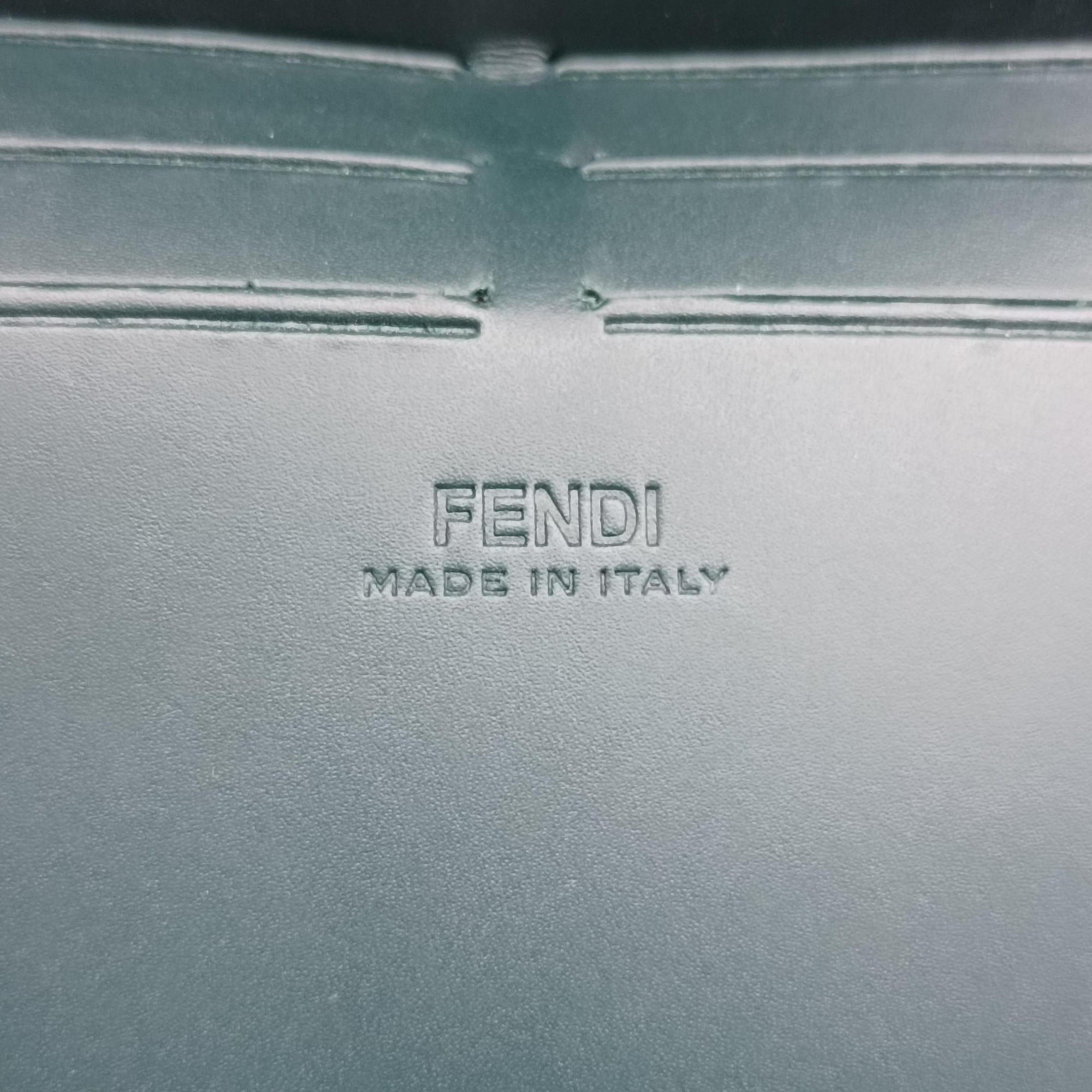 Vintage Fendi Soft Trunk Green Leather 7VA565 shoulderbag | stylenewstar