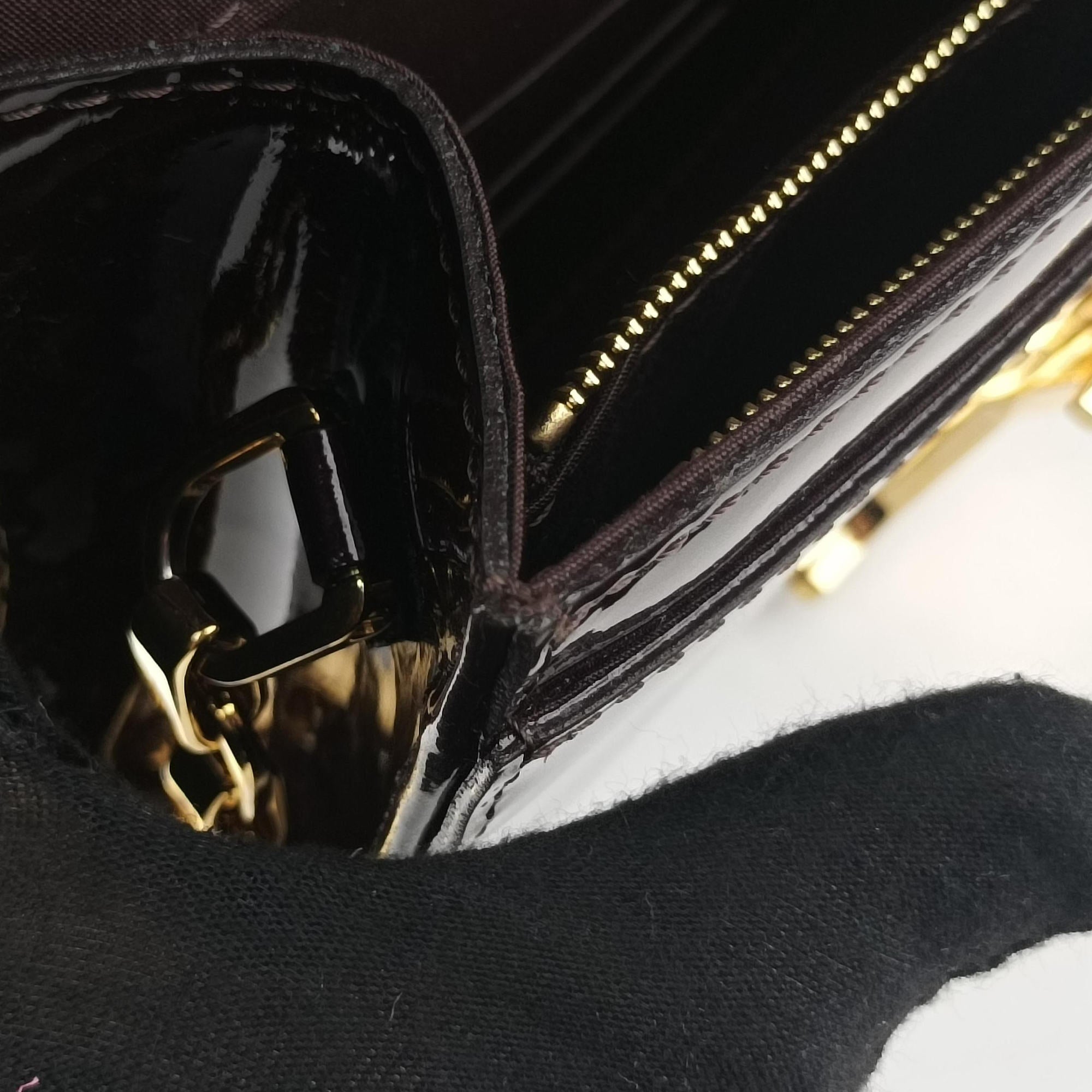 Pre-owned Louis Vuitton Pochette Louise GM Amarante Vernis M51631 shoulderbag | stylenewstar
