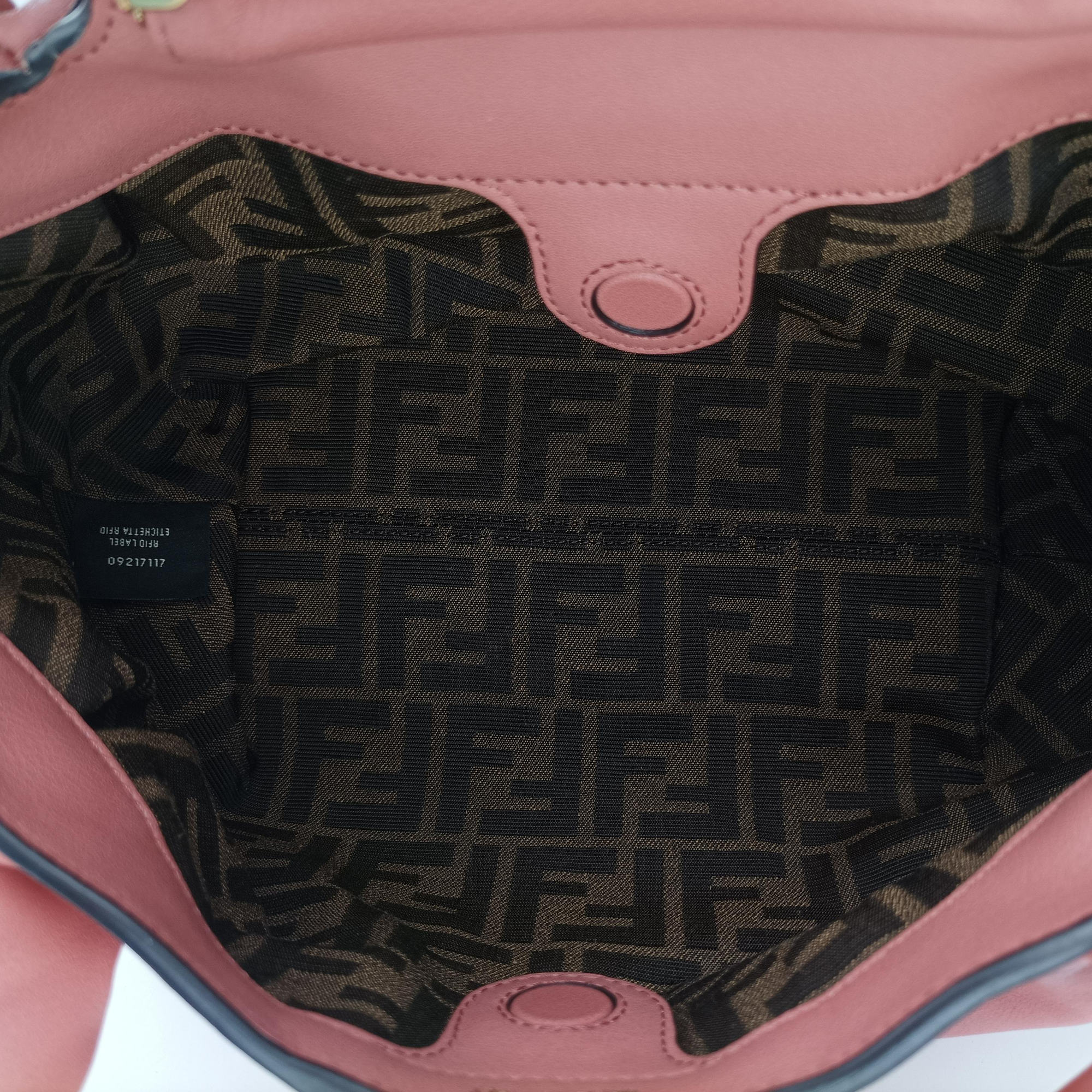 Pre-owned Fendi Spy Pink Leather 8BH838 shoulderbag | stylenewstar