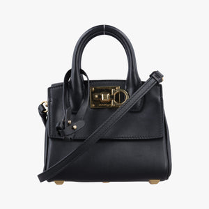 Pre-owned Ferragamo Studio Black Leather  shoulderbag | stylenewstar
