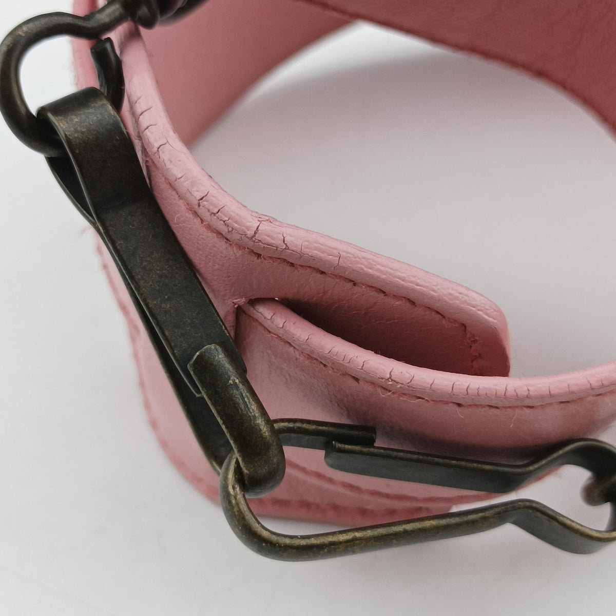Pre-owned Balenciaga Giant City Pink lambskin  shoulderbag | stylenewstar
