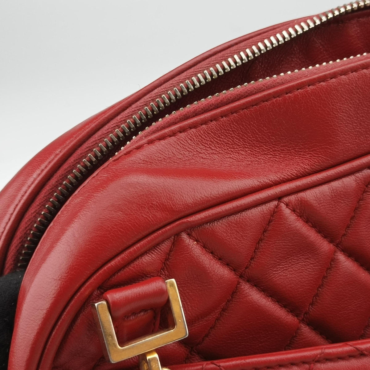 Pre-owned Chanel Matelasse Red lambskin A67618 shoulderbag | stylenewstar