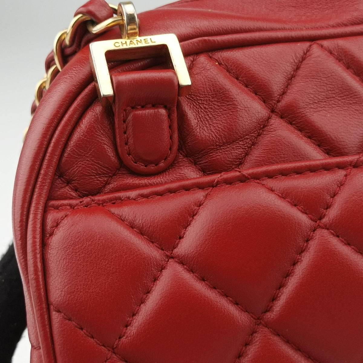 Pre-owned Chanel Matelasse Red lambskin A67618 shoulderbag | stylenewstar