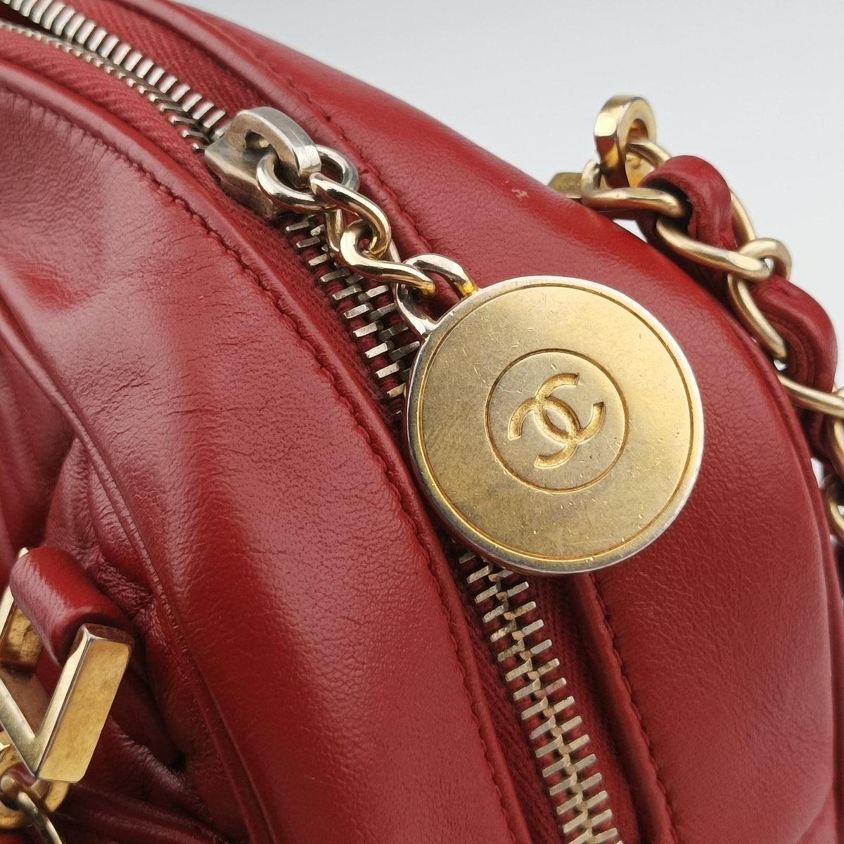 Pre-owned Chanel Matelasse Red lambskin A67618 shoulderbag | stylenewstar