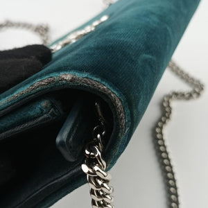 Pre-owned Yves Saint Laurent KATE Green velour 491521 shoulderbag | stylenewstar