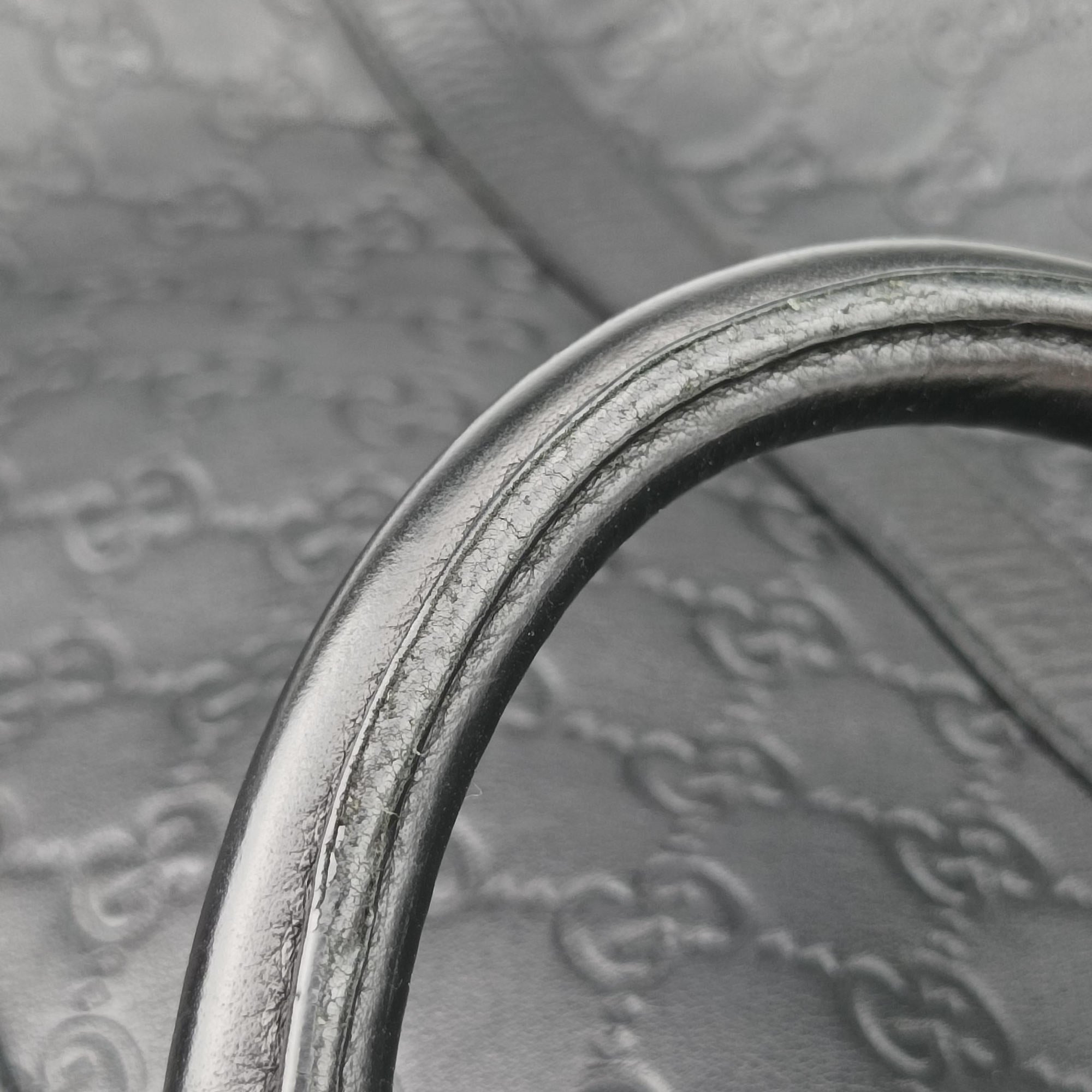 Pre-owned Gucci Diamante Black Leather 208463 handbag | stylenewstar