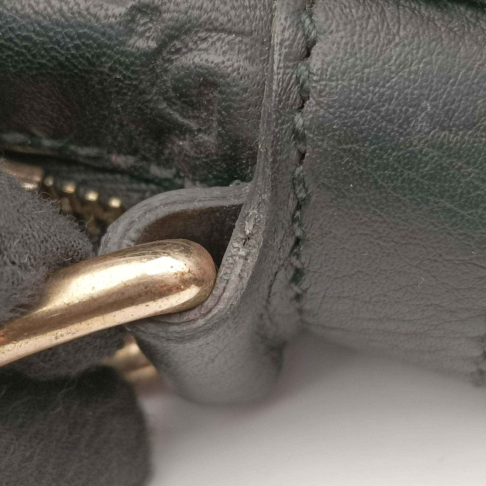 Pre-owned Gucci Diamante Black Leather 208463 handbag | stylenewstar