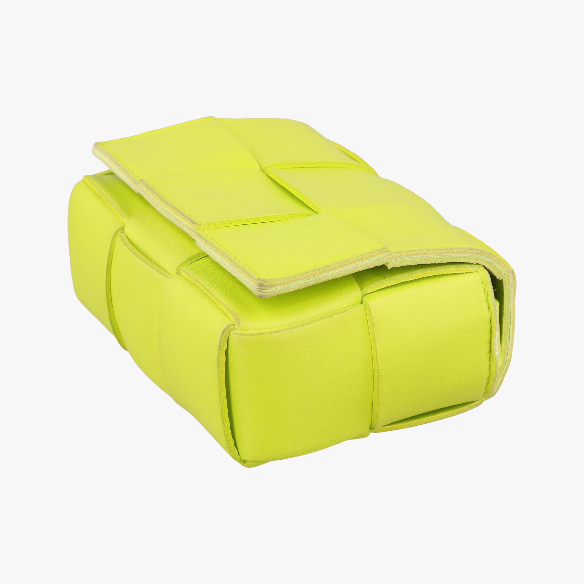Pre-owned Bottega Veneta cassette Green lambskin  shoulderbag | stylenewstar