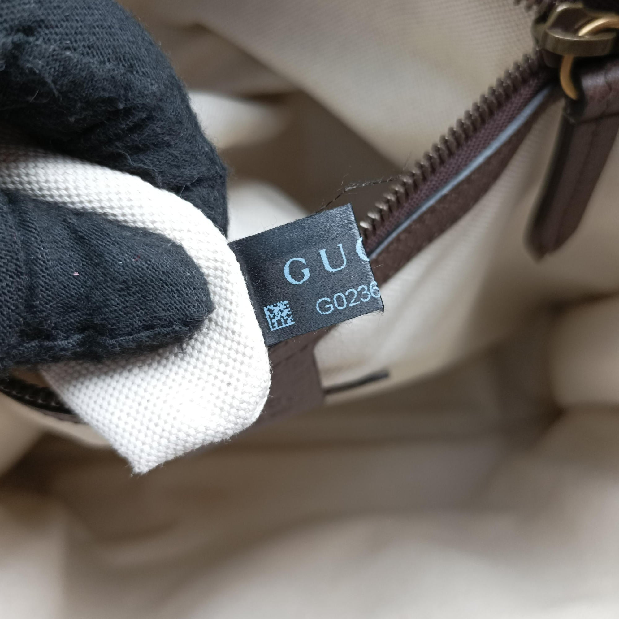 Pre-owned Gucci GG Supreme Bee Multicolour PVC coated canvas × suede 450950 shoulderbag | stylenewstar