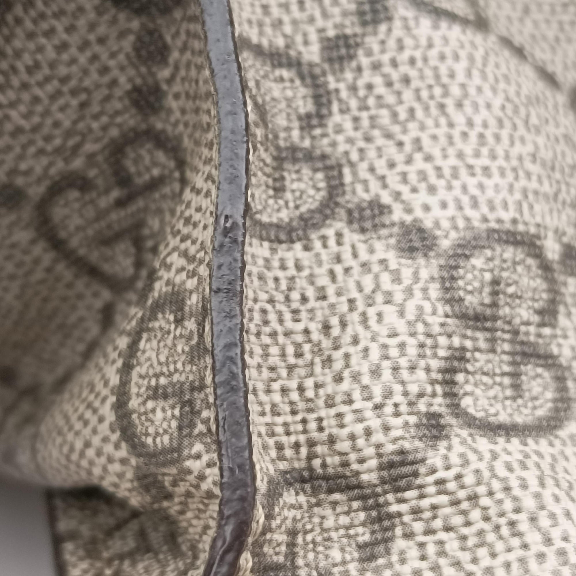 Pre-owned Gucci GG Supreme Bee Multicolour PVC coated canvas × suede 450950 shoulderbag | stylenewstar
